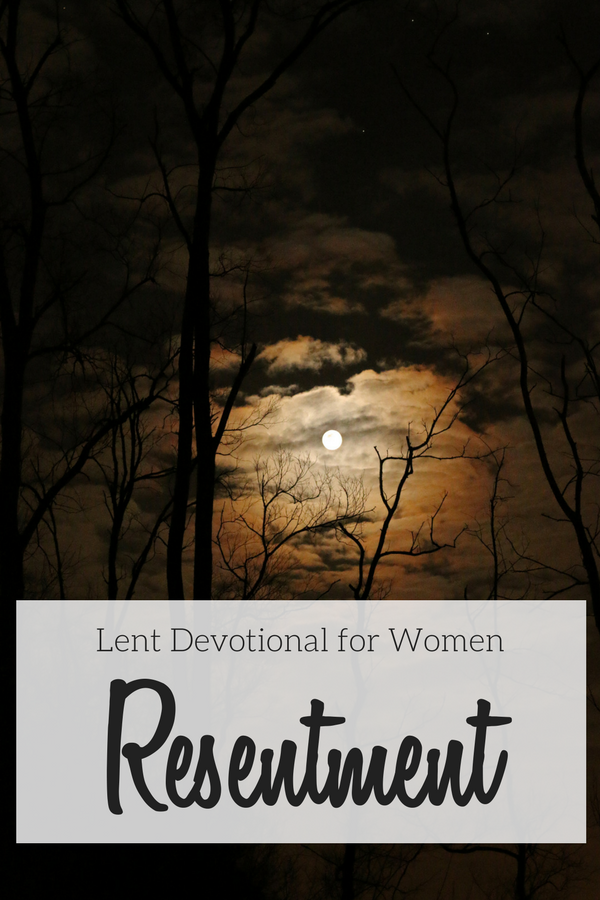 The full moon is seen through the tress as we consider Our Lord in the Garden for this Lent Devotional for Women. 